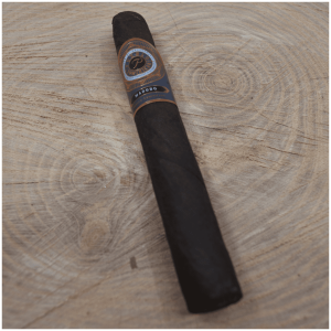 VCC&B Pueblo Dominican Maduro Toro